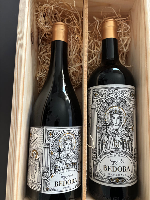 Houten geschenkkist met 2 flessen Bedoba ( rood/wit )