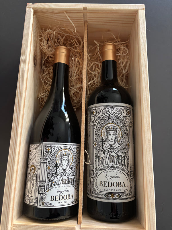 Houten geschenkkist met 2 flessen Bedoba ( rood/wit )